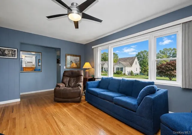 4th image of 14 (Aka #10) Entrance Ct, Yonkers, NY 10710 | MLS# 1013686
