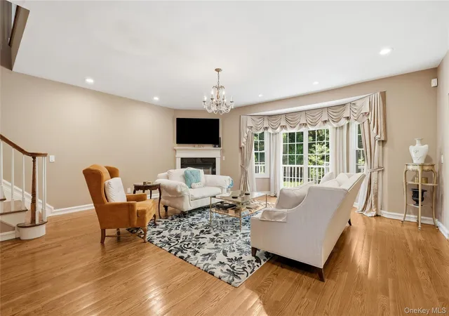 3rd image of 5 Daniels Wy, Bay Shore, NY 11706 | MLS# 1013697