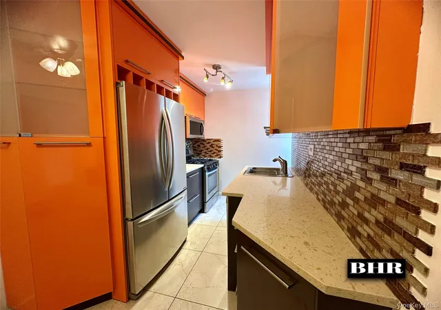 4th image of 2461 E 29Th St, New York City, NY 11235