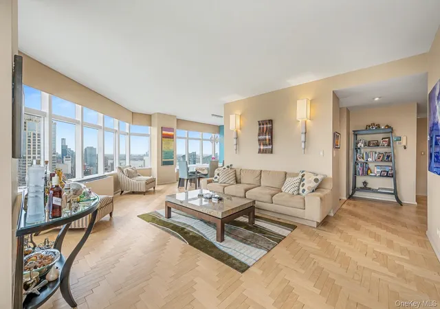 3rd image of 160 W 66Th St #49D, New York, NY 10023 | MLS# 1013714