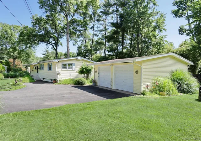 2nd image of 16 Heather Ln, West Nyack, NY 10994 | MLS# 1013716