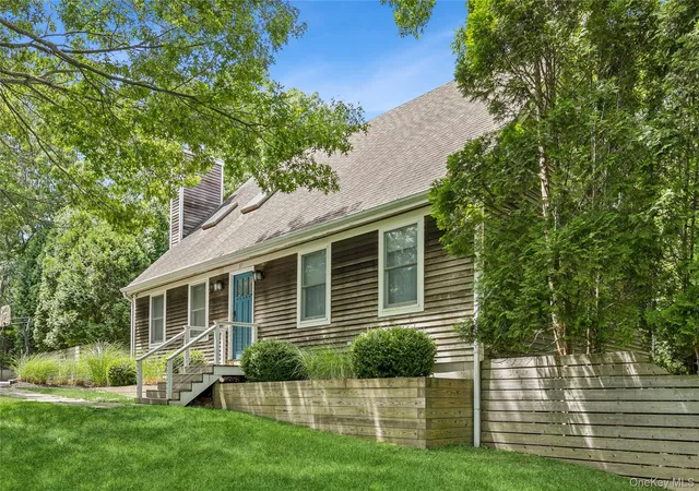 2nd image of 17 Squires Blvd, Hampton Bays, NY 11946 | MLS# 1013719