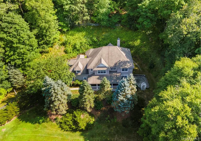 Photo 3 of Single family home for sale at 170 Watch Hl Rd, Cortlandt, NY 10567 | MLS# 1013726 | Listing updated on 2026-07-31