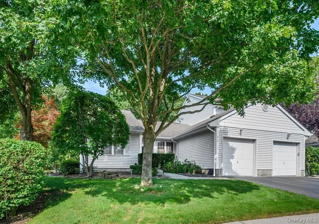1st image of 204 Mattituck Ct, Huntington, NY 11747 | MLS# 1013735