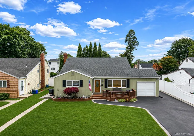 2nd image of 92 W 19th St, Deer Park, NY 11729 | MLS# 1013736