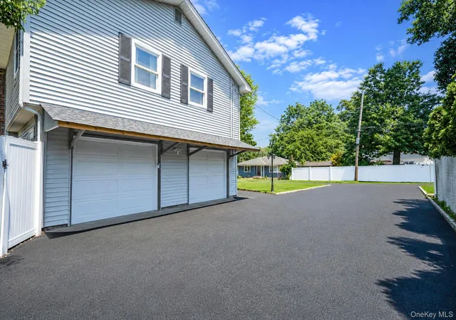 5th image of 146 Rose Dr, Ronkonkoma, NY 11779 | MLS# 1013737