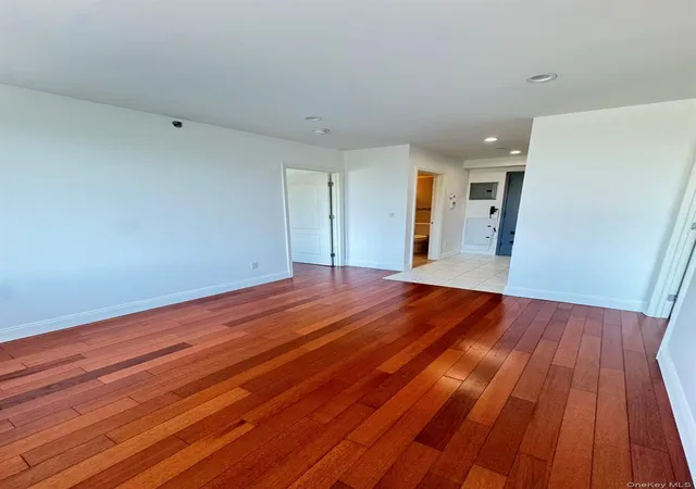 2nd image of 14456 Roosevelt Ave #5A, Flushing, NY 11354 | MLS# 1013752
