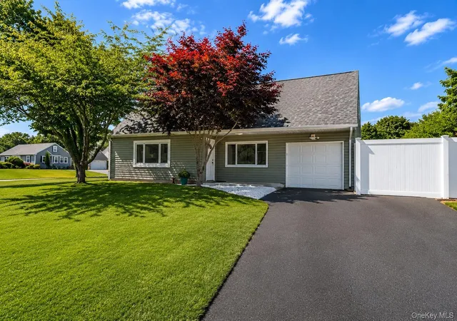 2nd image of 29 Pitchpine Pl, Medford, NY 11763 | MLS# 1013775