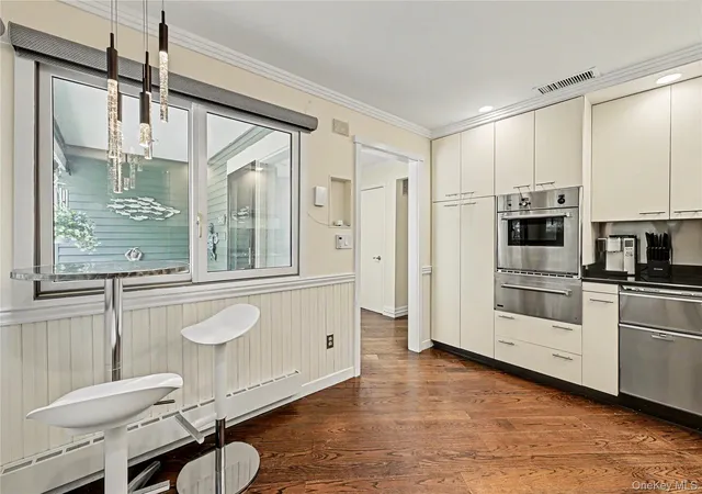 Photo 4 of Sale Pending at 34 Heritage Hills Unit #c, Somers, NY 10589 | MLS# 1013779 | Listing updated on 2026-08-01