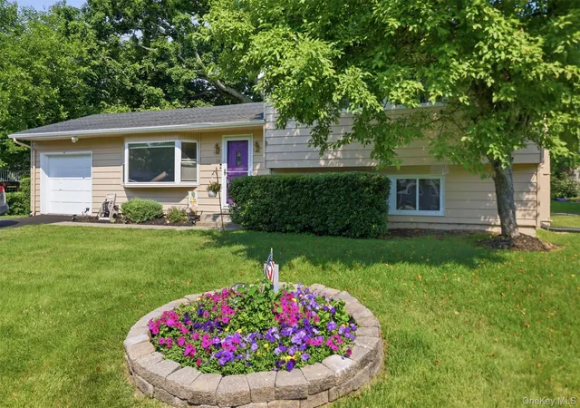 Homes for sale in Newburgh (town), NY | 74 Creek Run Rd, Newburgh (town), NY 12550 | MLS# 1013781