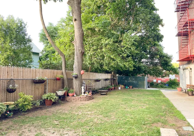 2nd image of 151-05 Cross Island Pkwy, Whitestone, NY 11357