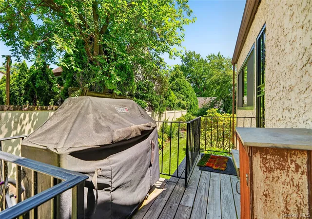 45th image of 41 Green Pl, New Rochelle, NY 10801 | MLS# 1013788