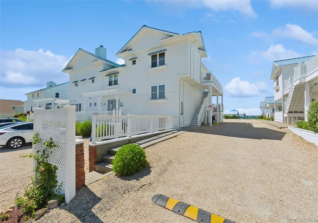 2nd image of 6 Soundview #g Dr, East Hampton, NY 11954