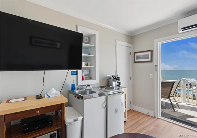 4th image of 6 Soundview #G Dr #G, East Hampton, NY 11954 | MLS# 1013790