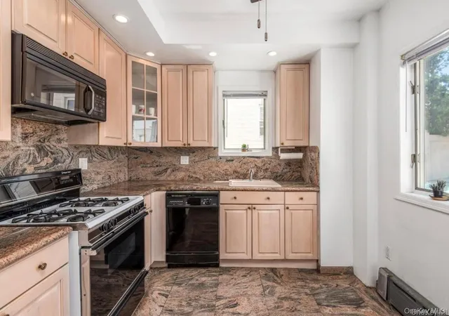 Photo 3 of Sale Pending at 7844 86th Street, Glendale, NY 11385 | MLS# 1013798 | Listing updated on 2026-08-22