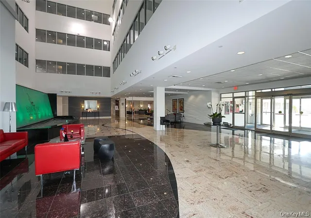 4th image of 100 Harbor View Dr #251, North Hempstead, NY 11050 | MLS# 1013804