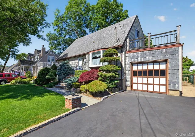 31st image of 88 Philadelphia Ave, Massapequa Park, NY 11762 | MLS# 1013806