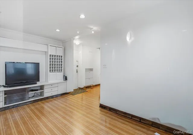 5th image of 31-65 138Th St, New York, NY 11354