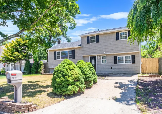5th image of 18 Lark Dr, Centereach, NY 11720 | MLS# 1013822