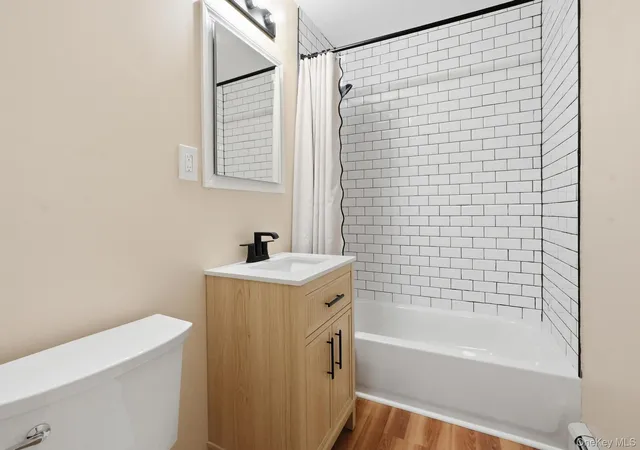 Photo 3 of Condo for sale at 4060 Jerusalem Ave #1D, Seaford, NY 11783 | MLS# 1013863 | Listing updated on 2026-09-12