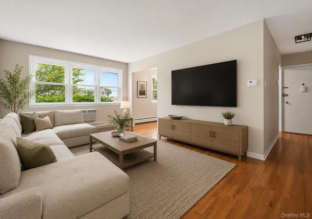 Photo 4 of House for sale at 4060 Jerusalem Ave #1D, Seaford, NY 11783 | MLS# 1013863 | Listing updated on 2026-09-12