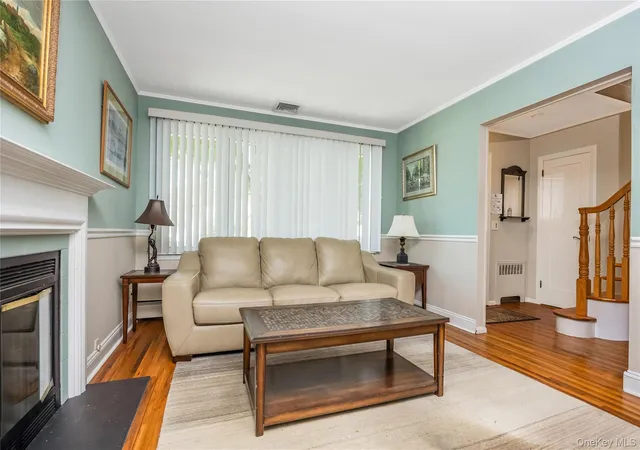 5th image of 34 Ridge Rd, Oyster Bay, NY 11735 | MLS# 1013877
