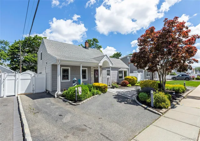 Photo 2 of Sale Pending at 51 Cliff Ln, Hempstead, NY 11756 | MLS# 1013886 | Listing updated on 2026-08-05