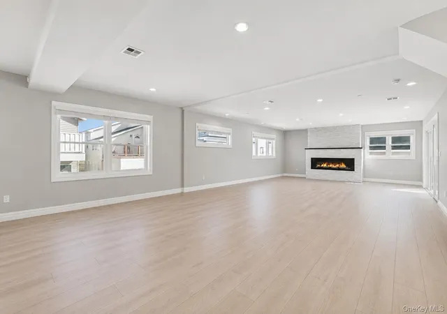 4th image of 71 Michigan St, Long Beach, NY 11561 | MLS# 1013894