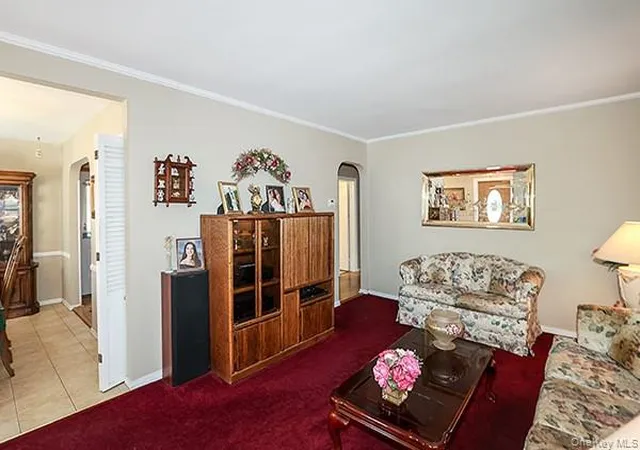 4th image of 8152 249Th St, Bellerose, NY 11426 | MLS# 1013907