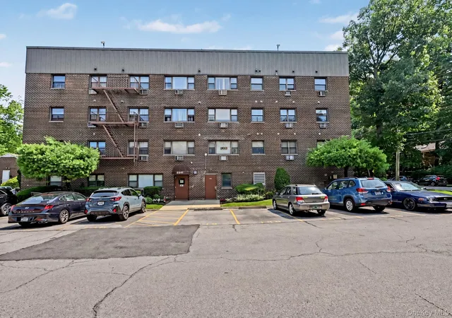 Homes for sale in New Rochelle, NY | 2241 Palmer Ave #1D, New Rochelle, NY 10801 | MLS# 1013915