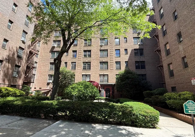 Listing Photo 1 - Condo for sale in building located at 83-05 98Th St, New York, NY 11421 - Unit #3H