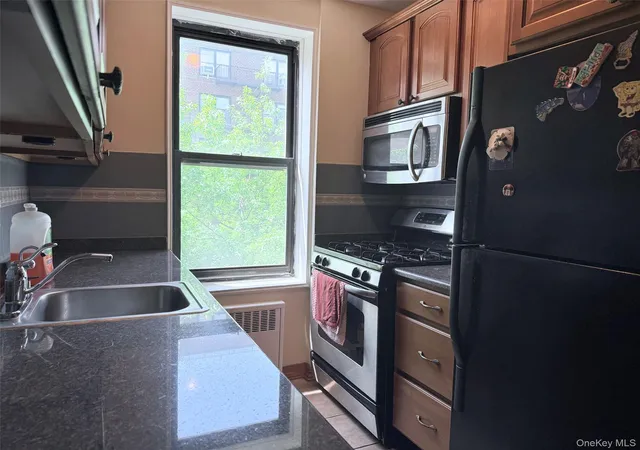 Listing Photo 3 - Condo for sale in building located at 83-05 98Th St, New York, NY 11421 - Unit #3H