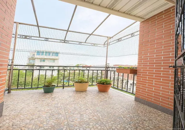 11th image of 104 64 39th Ave #4A, New York, NY 11368 | MLS# 1013940