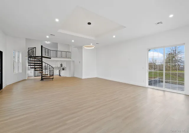 Photo 3 of Single family home for sale at 39 Overland Dr, Plattekill, NY 12589 | MLS# 1013942 | Listing updated on 2026-09-27