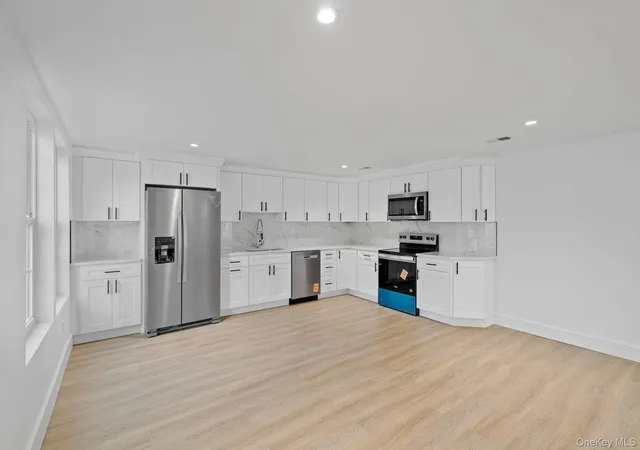 Photo 4 of Single family home for sale at 39 Overland Dr, Plattekill, NY 12589 | MLS# 1013942 | Listing updated on 2026-09-27