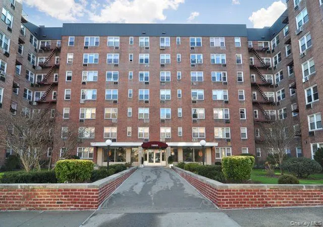1st image of 4 Sadore Lane #7M, Yonkers, NY 10710 | MLS# 1013982