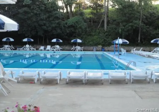 2nd image of 4 Sadore Lane #7M, Yonkers, NY 10710 | MLS# 1013982