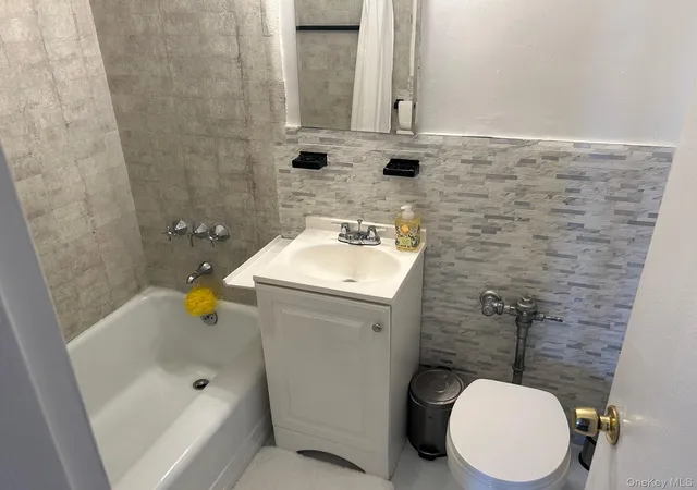10th image of 4 Sadore Lane #7M, Yonkers, NY 10710 | MLS# 1013982