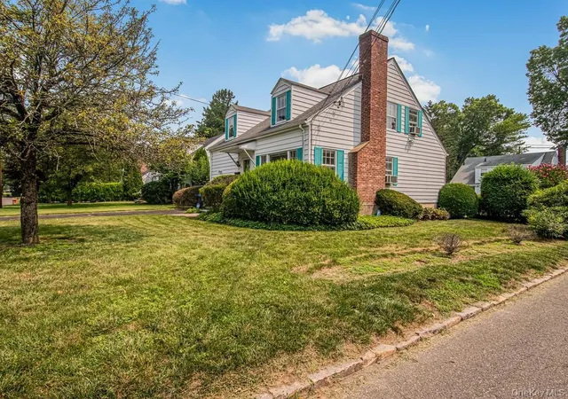 Photo 2 of Sale Pending at 37 Poe St, Greenburgh, NY 10530 | MLS# 1013998 | Listing updated on 2026-08-21