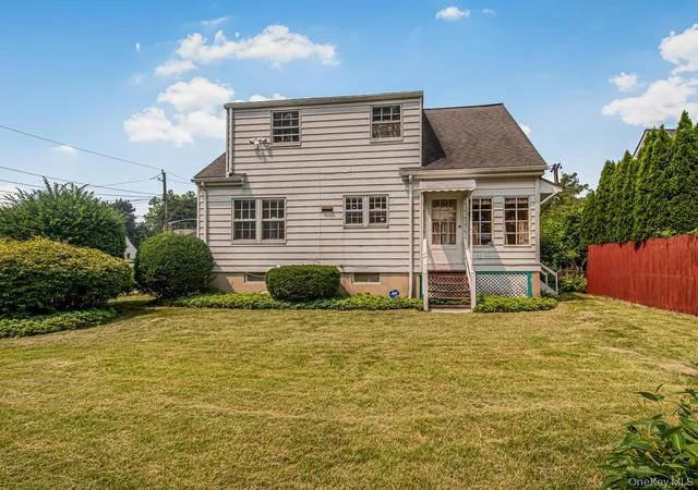 Photo 27 of Sale Pending at 37 Poe St, Greenburgh, NY 10530 | MLS# 1013998 | Listing updated on 2026-08-21