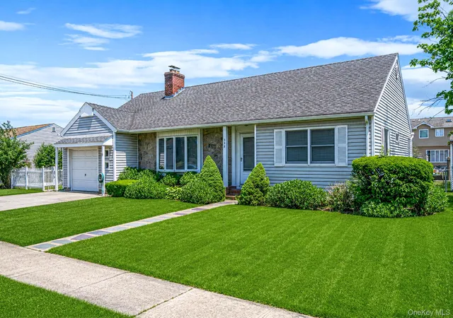 5th image of 398 Clocks Blvd, Oyster Bay, NY 11758 | MLS# 1013999