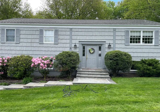 Homes for sale in Yorktown, NY | 3282 Quinlan St, Yorktown, NY 10598 | MLS# 1014005