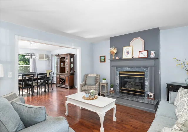 Photo 3 of Single family home for sale at 31 Briarwood Dr, Wappingers Falls, NY 12590 | MLS# 1014009 | Listing updated on 2026-08-29