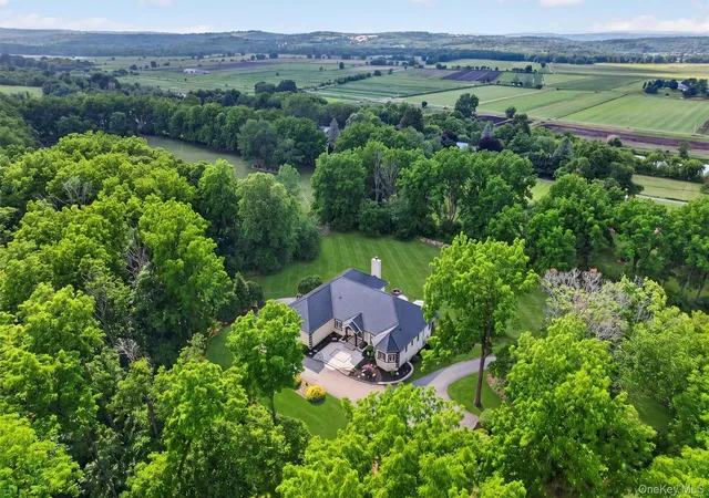 Photo 3 of Single family home for sale at 29 Gurda Ln, Pine Island, NY 10969 | MLS# 1014010 | Listing updated on 2026-10-07