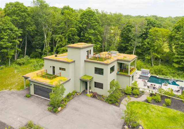 5th image of 215 Smith Rd, Poughkeepsie, NY 12603 | MLS# 1014020