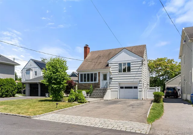 Homes for sale in Eastchester, NY | 78 Bradley Rd, Eastchester, NY 10583 | MLS# 1014023