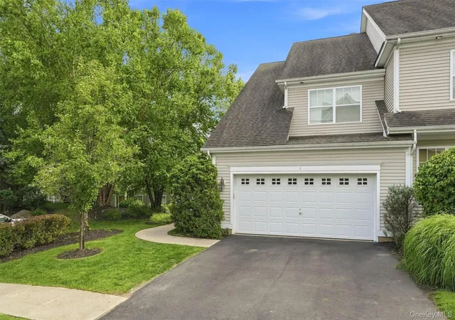 1st image of 1 High Ridge Ln, Middletown, NY 10940 | MLS# 1014031