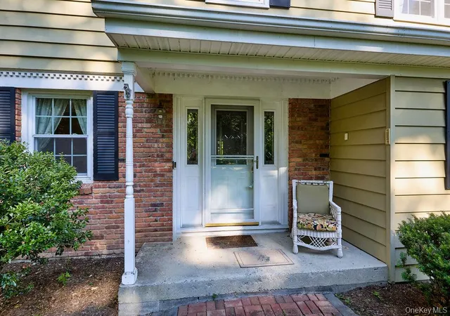 Photo 3 of Single family home for sale at 10 Stoutenburgh Dr, Hyde Park, NY 12538 | MLS# 1014045 | Listing updated on 2026-08-20