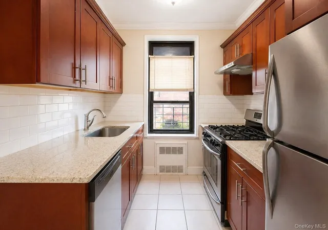 Homes for sale in New York, NY | 150 29 72nd Road #3A, New York, NY 11367 | MLS# 1014062