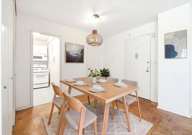 4th image of 70-25 Yellowstone Blvd #5A, Forest Hills, NY 11375 | MLS# 1014064